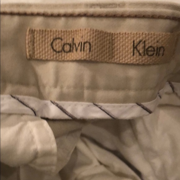 Calvin Klein twill khaki - Picture 2 of 4